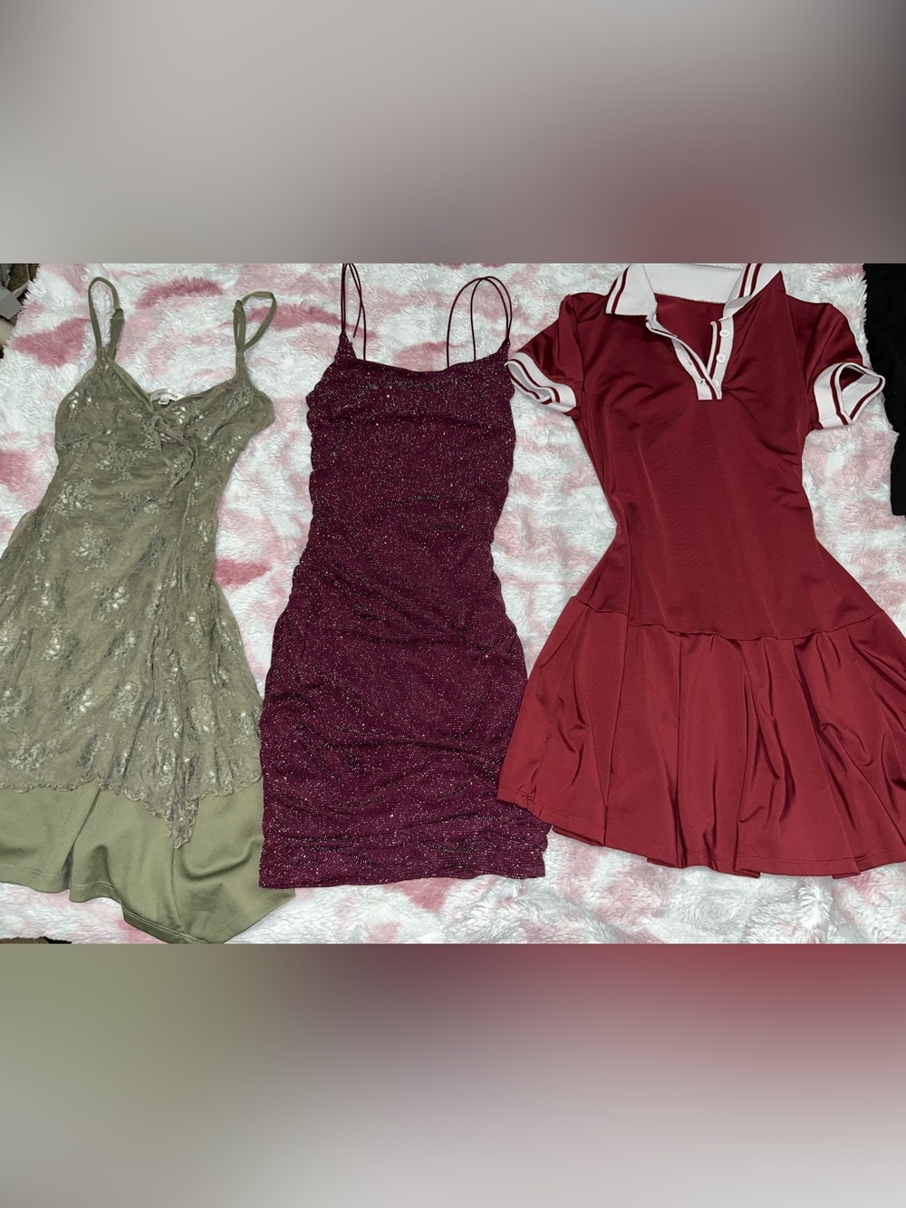 Women's dresses - Picture 2 of 2
